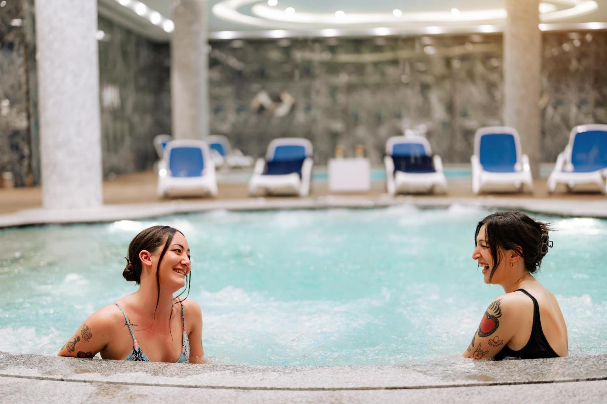 Sirena Beach Resort & Spa 마사 알람 외부 사진