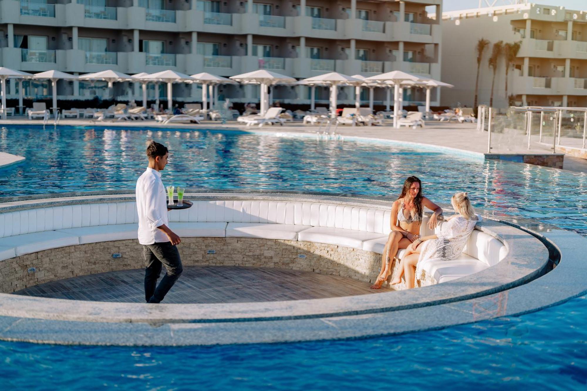 Sirena Beach Resort & Spa 마사 알람 외부 사진